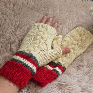 Canadiana Red and Gray Cable Handknit Fingerless Gloves Patons Classic 100% wool